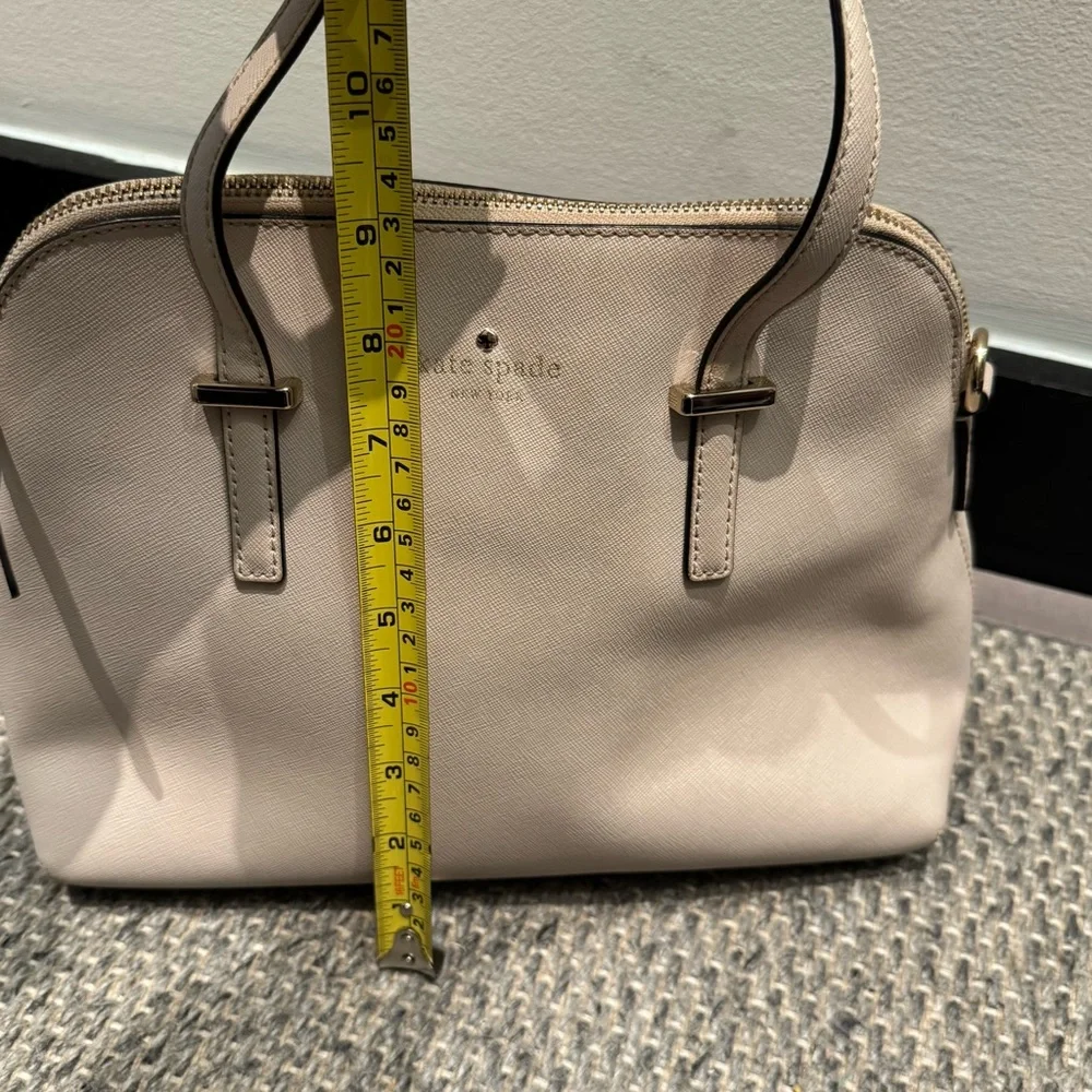 Kate Spade - Cedar Street Maise Satchel Gray Tote Bag with Structured Design - Picture 10 of 14